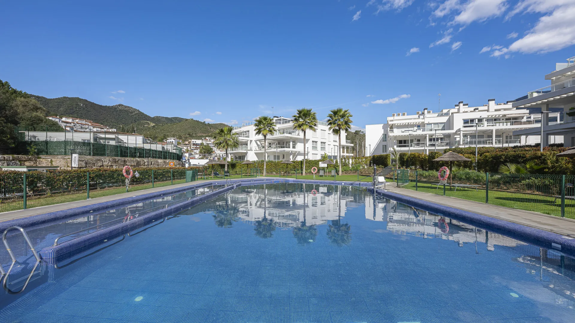 Apartamento en venta en Benahavis Centro