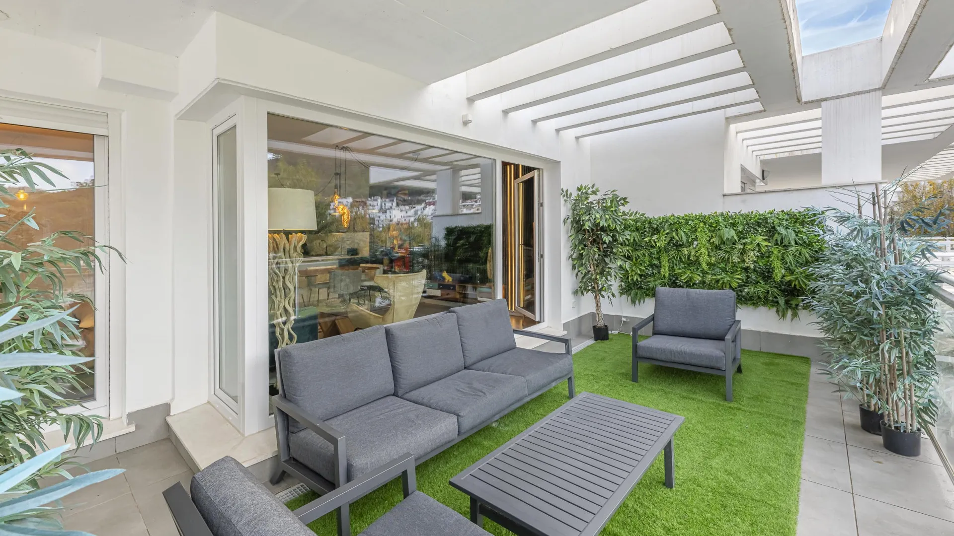 Apartamento en venta en Benahavis Centro