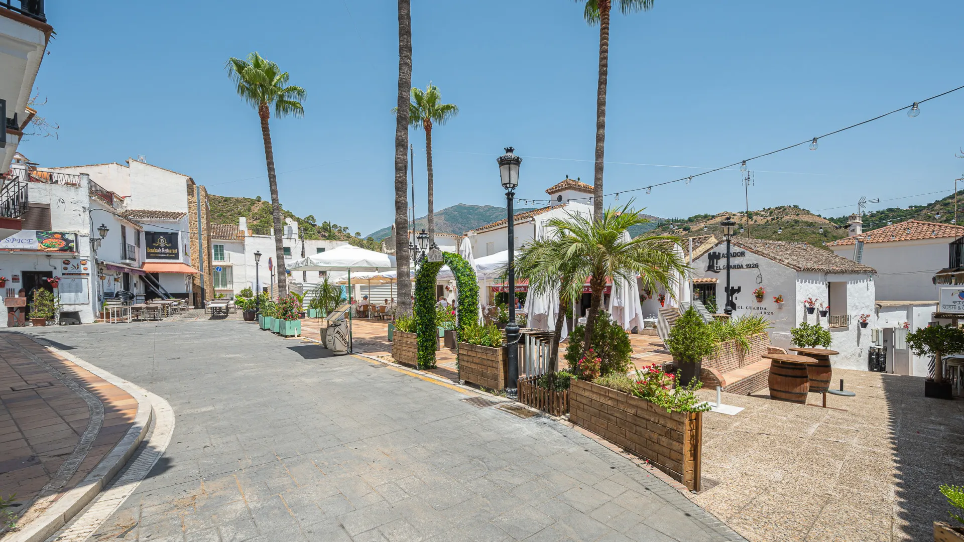 Adosado en venta con 5 dormitorios en Benahavis