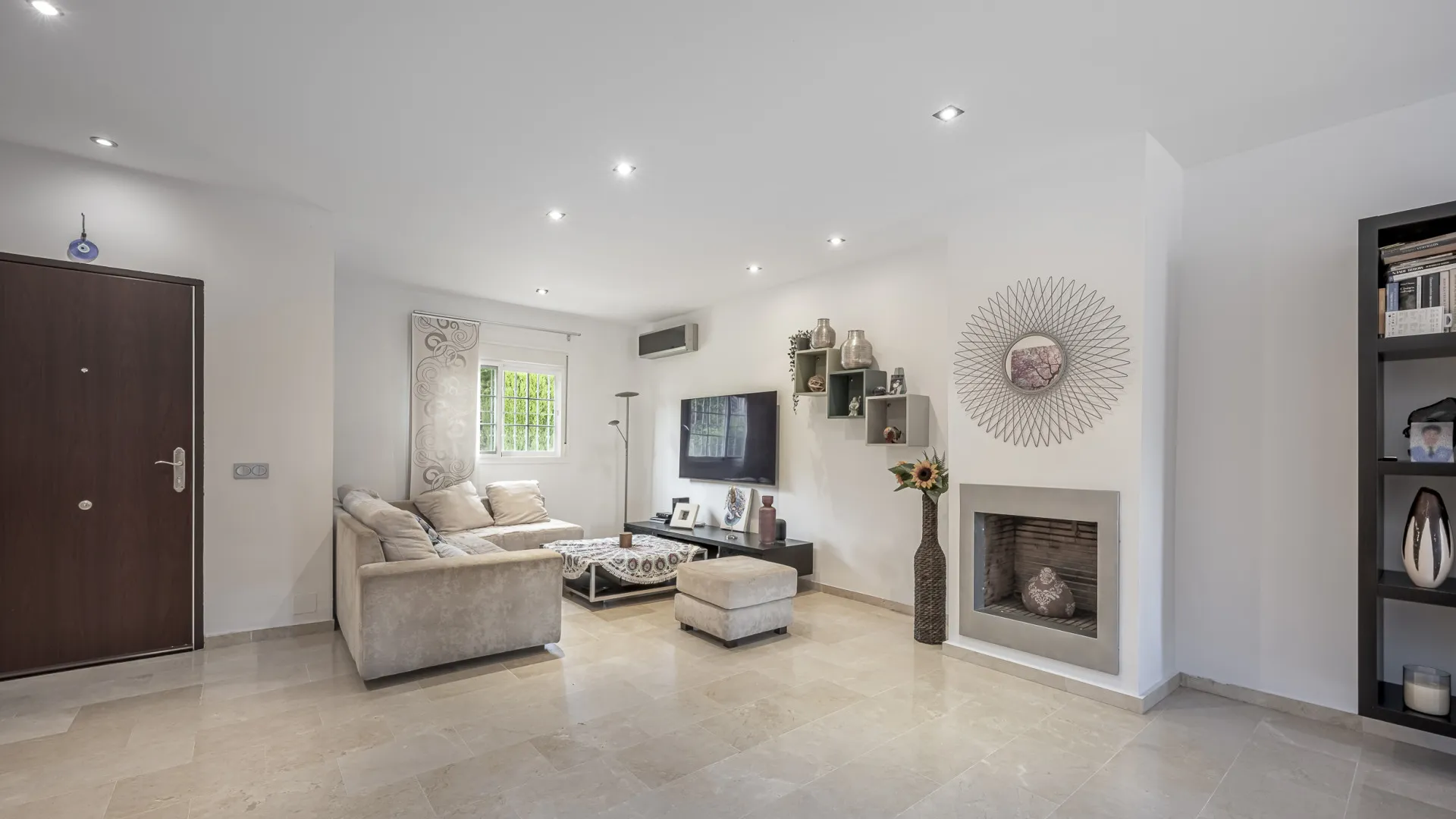 Town house for sale in Estepona