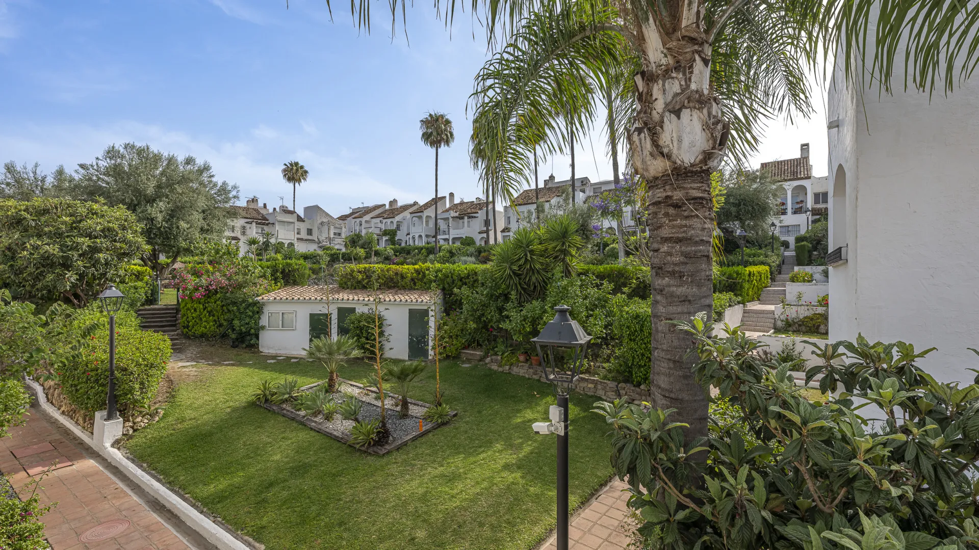 Town house for sale in Estepona