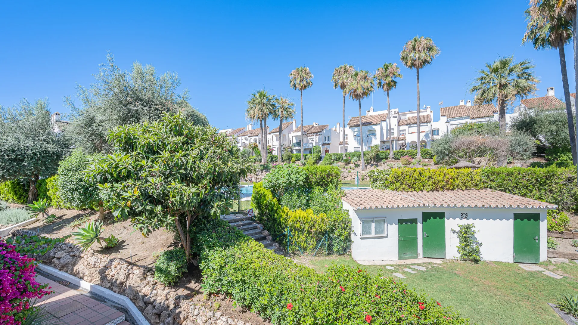 Town house for sale in Estepona