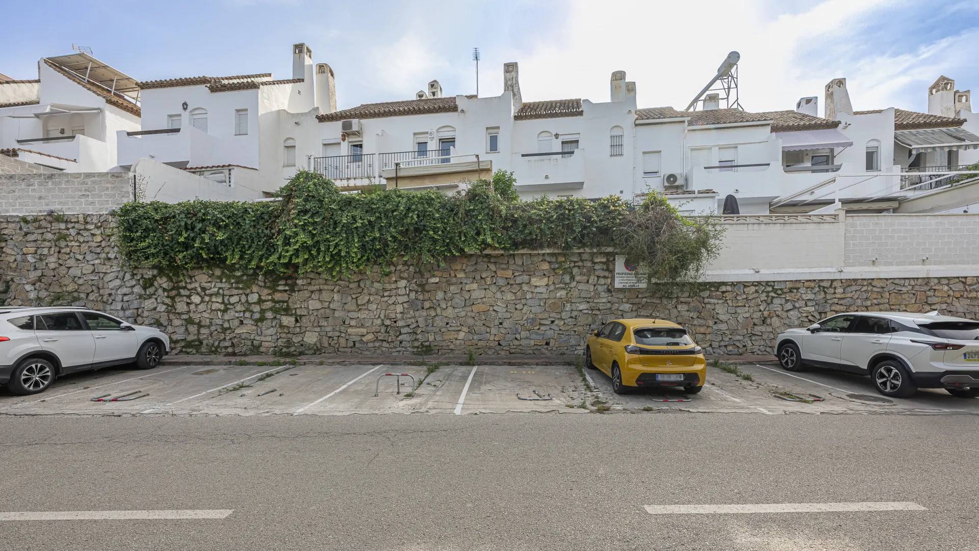 Town house for sale in Estepona