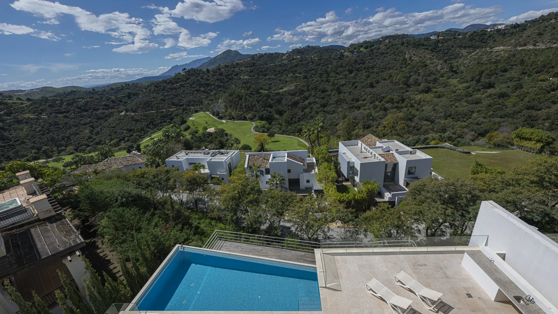 Los Arqueros 6 bedrooms villa for sale