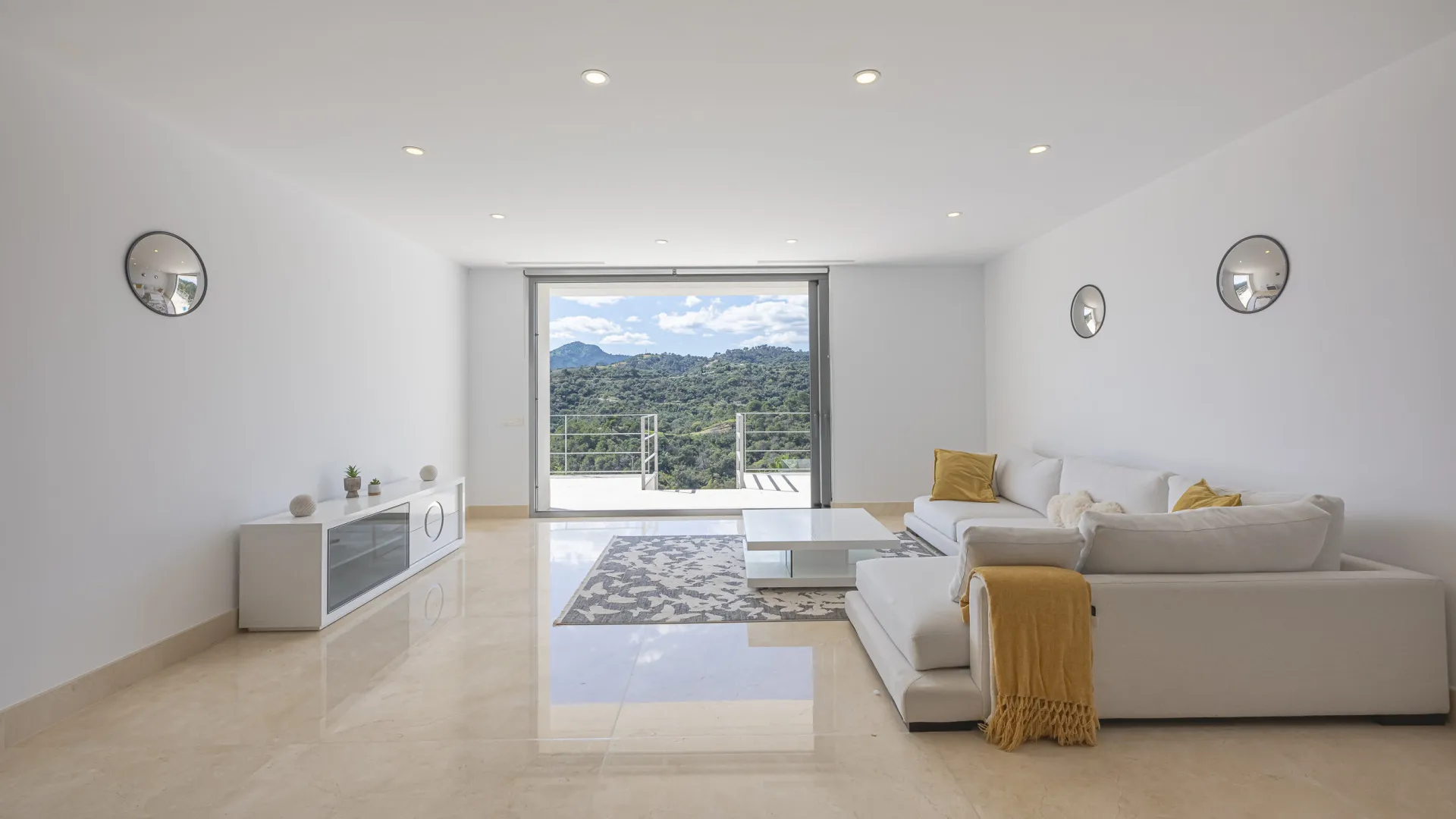 Los Arqueros 6 bedrooms villa for sale