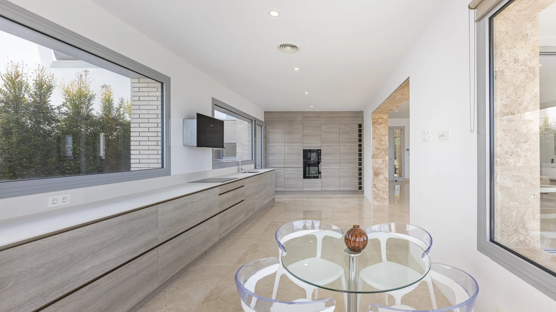 Los Arqueros 6 bedrooms villa for sale