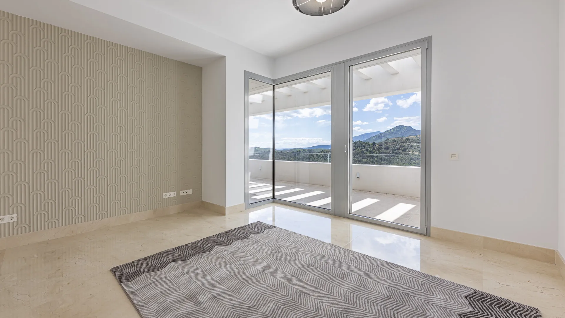 Los Arqueros 6 bedrooms villa for sale