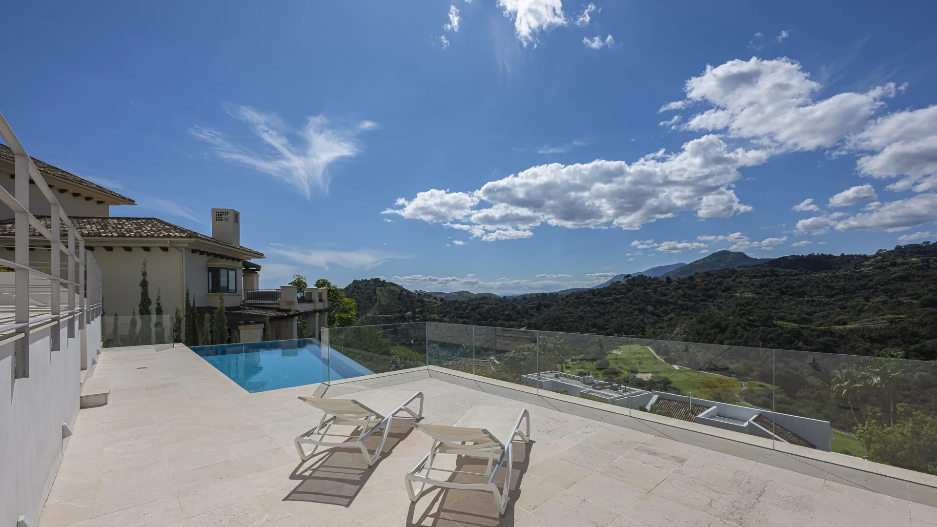 Los Arqueros 6 bedrooms villa for sale