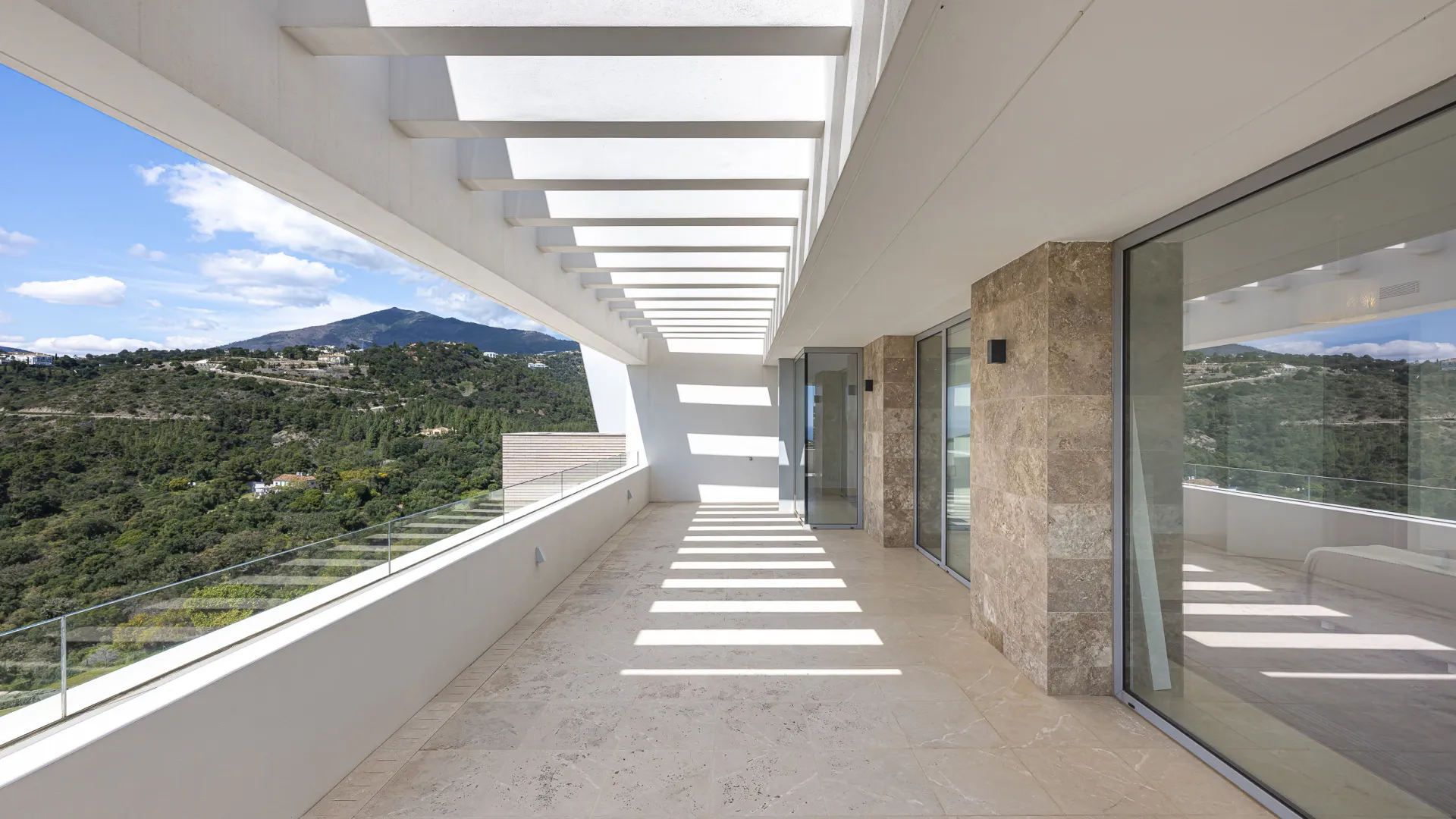 Los Arqueros 6 bedrooms villa for sale