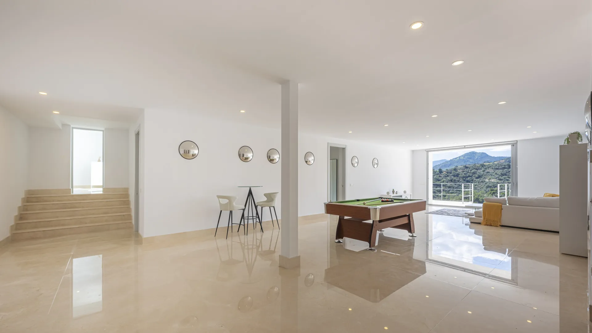 Los Arqueros 6 bedrooms villa for sale