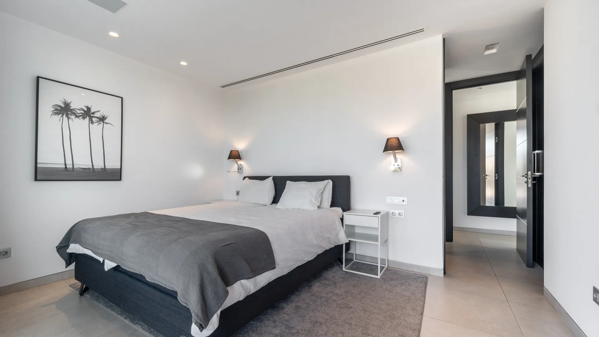 5 bedrooms villa in Andalucia Alta for sale