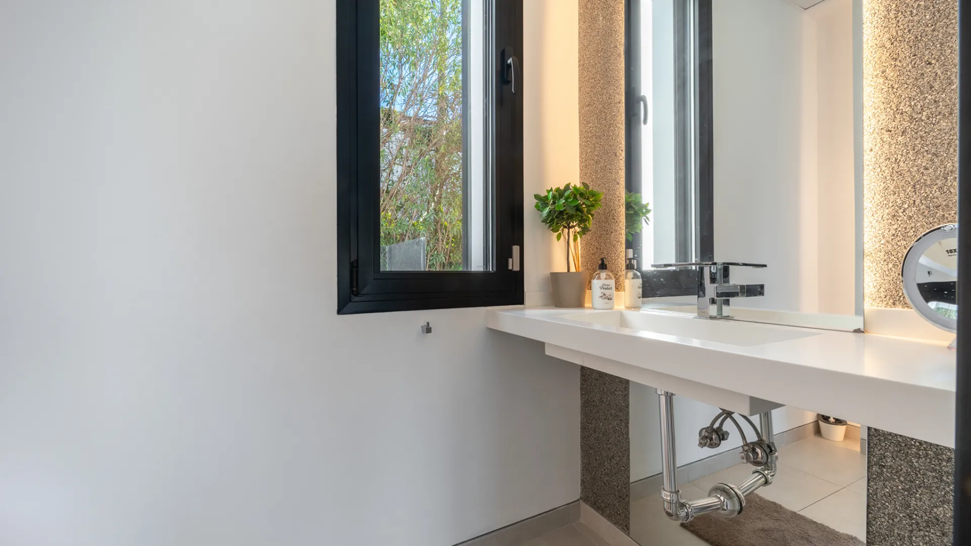 5 bedrooms villa in Andalucia Alta for sale