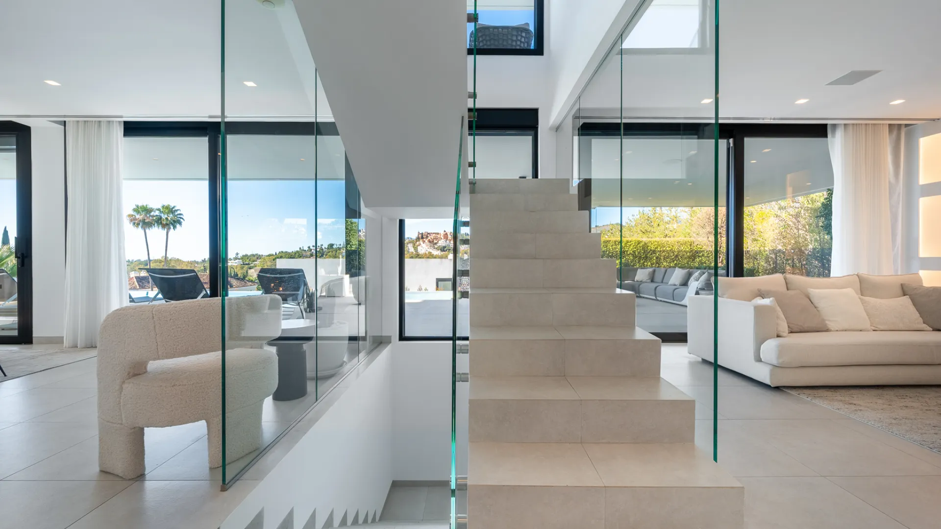 5 bedrooms villa in Andalucia Alta for sale