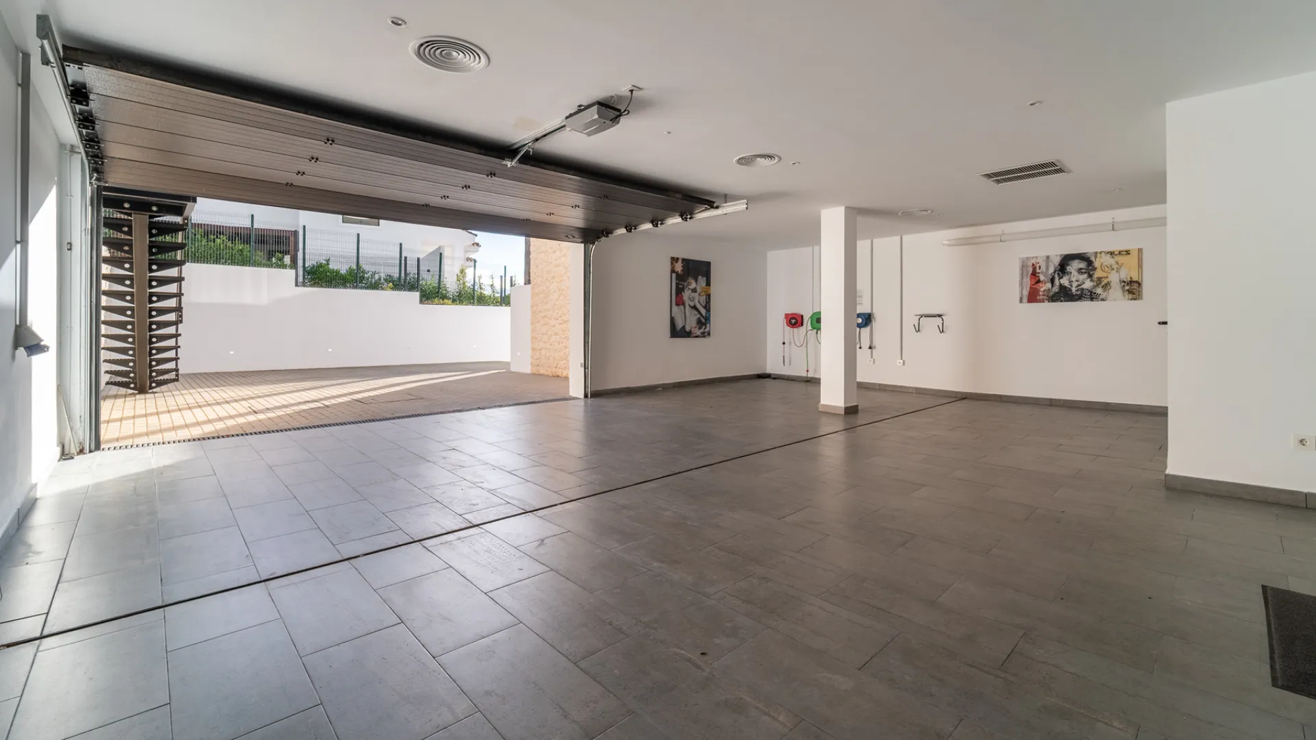 5 bedrooms villa in Andalucia Alta for sale