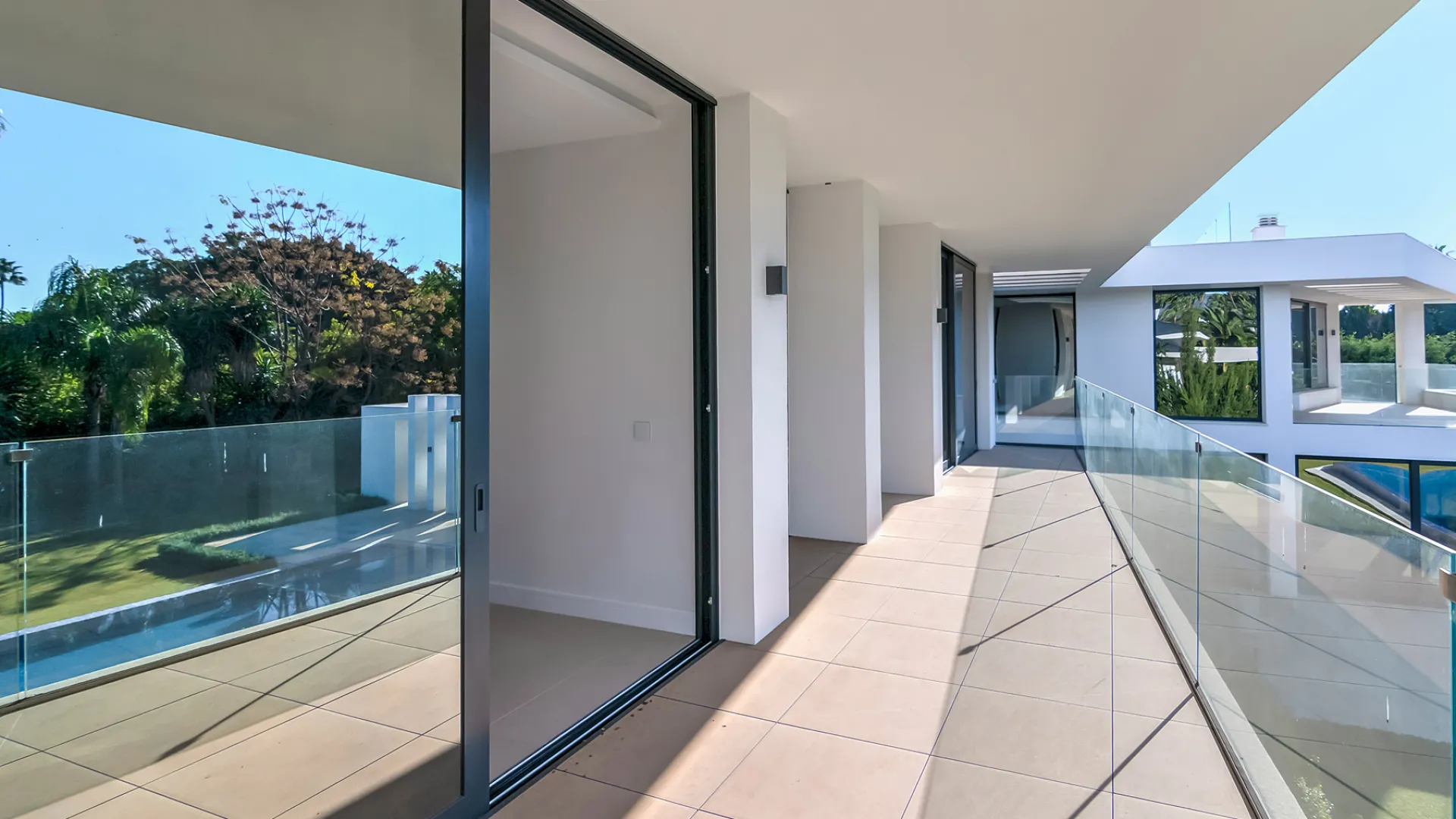 For sale 5 bedrooms villa in Kings & Queens