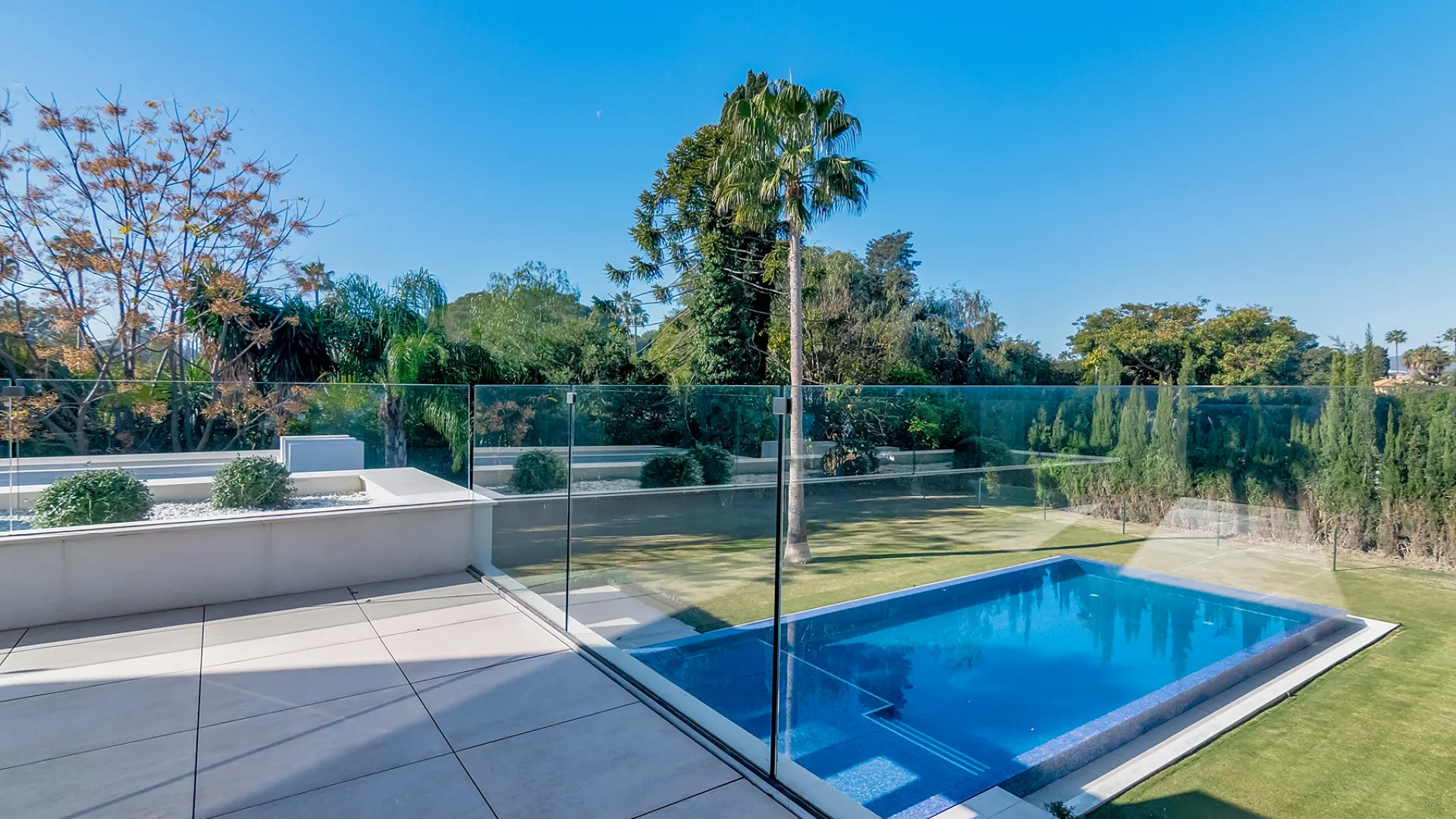 For sale 5 bedrooms villa in Kings & Queens