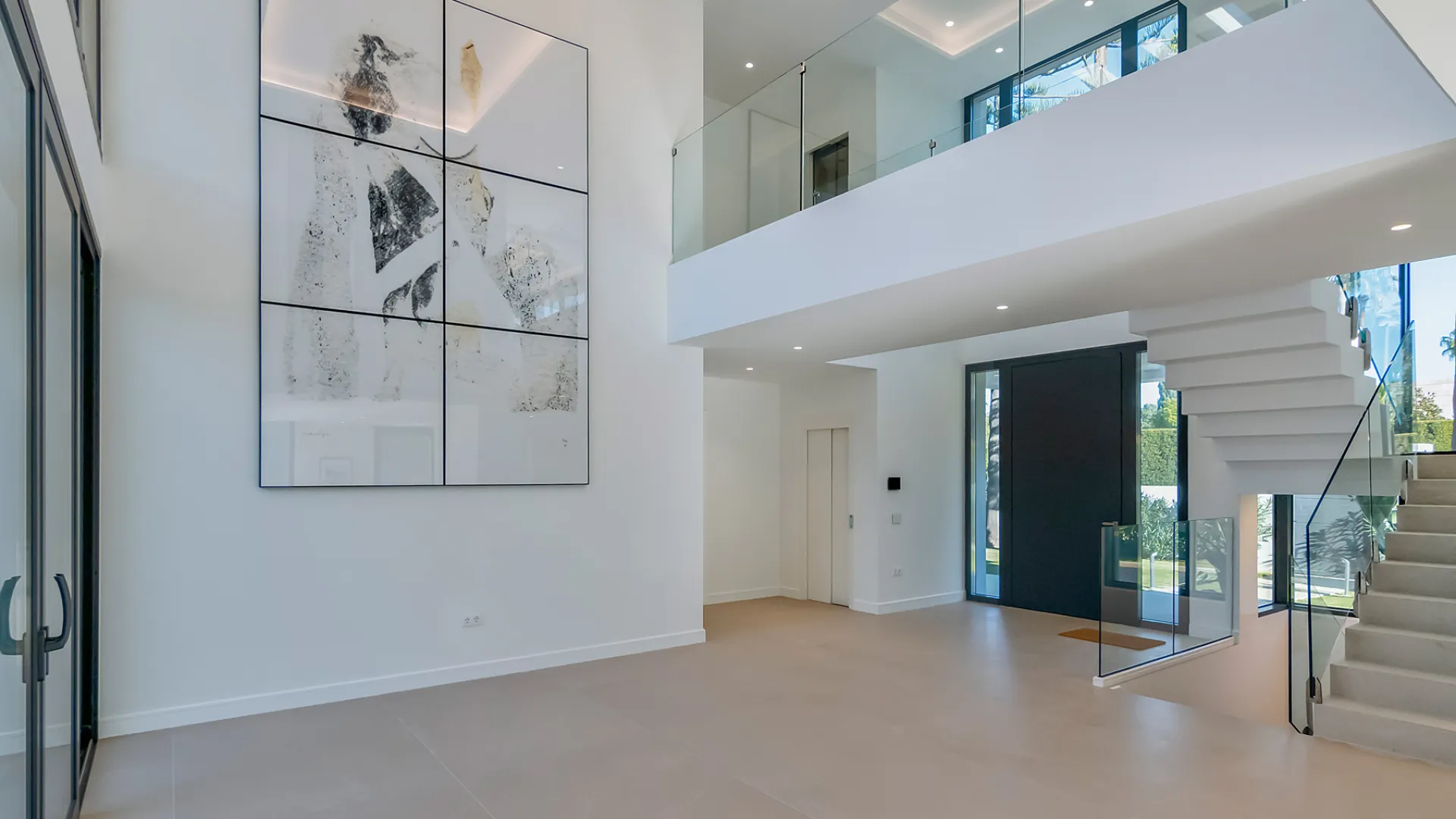 For sale 5 bedrooms villa in Kings & Queens