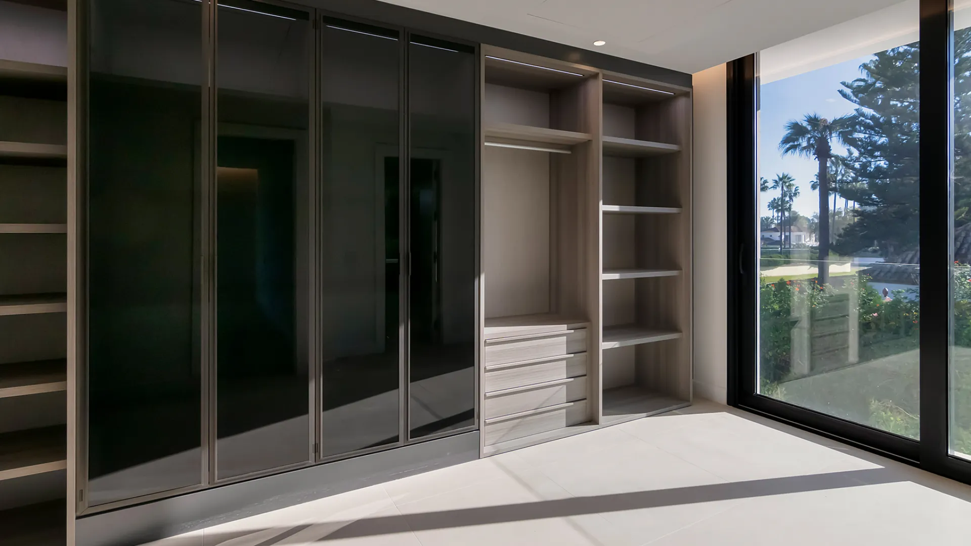 For sale 5 bedrooms villa in Kings & Queens