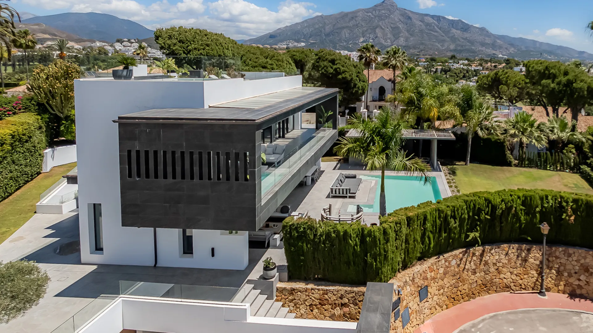 Las Brisas villa for sale