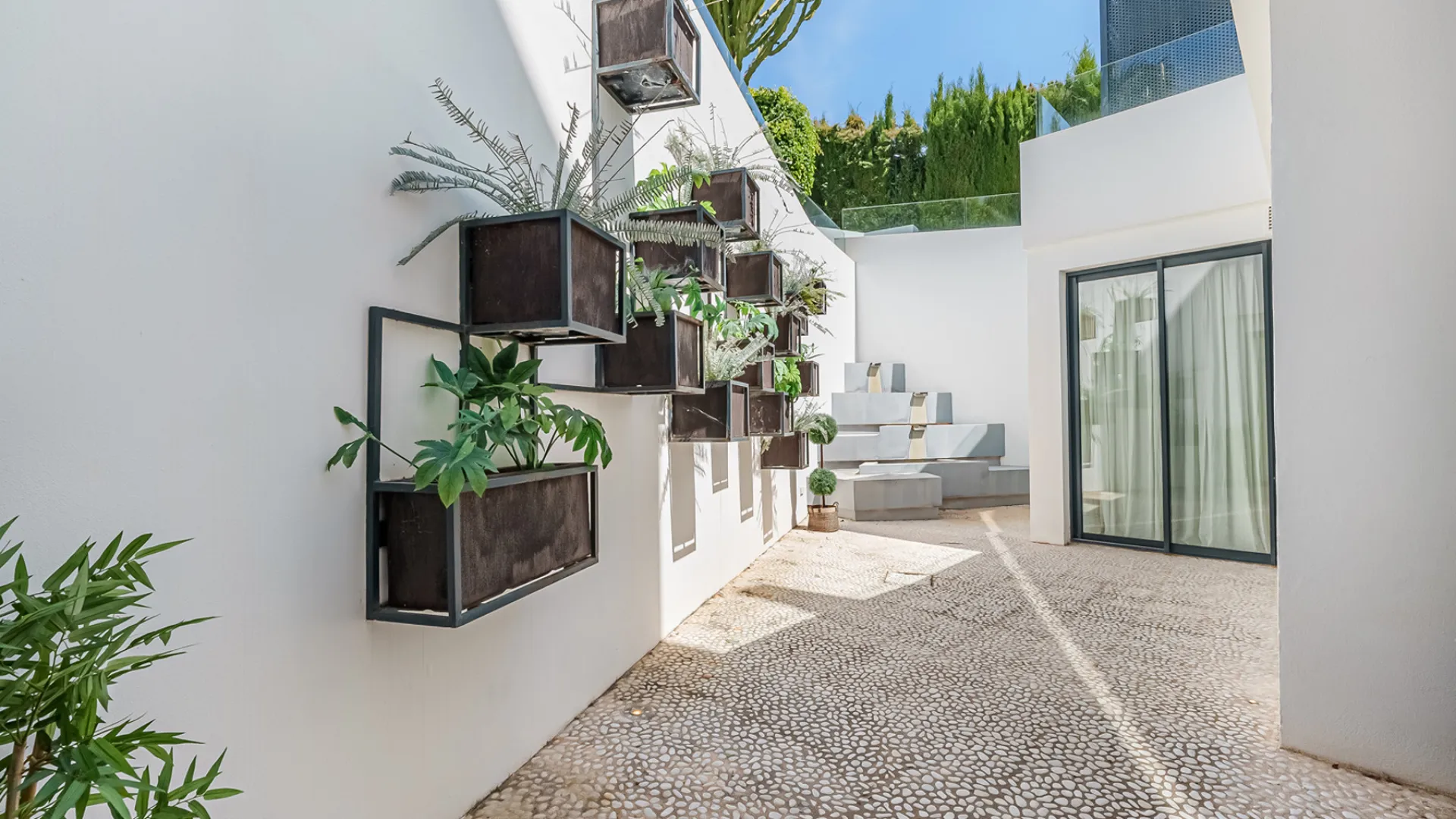 Las Brisas villa for sale
