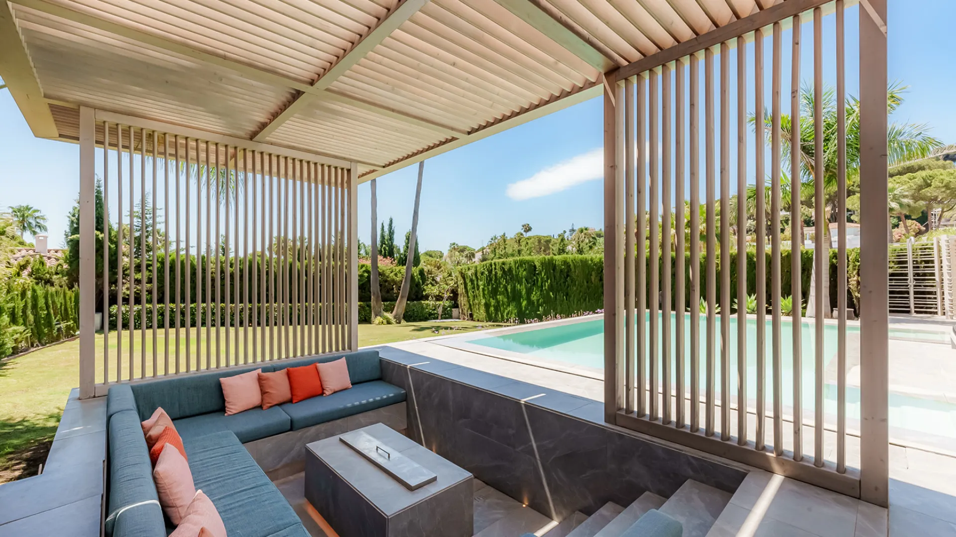 Las Brisas villa for sale