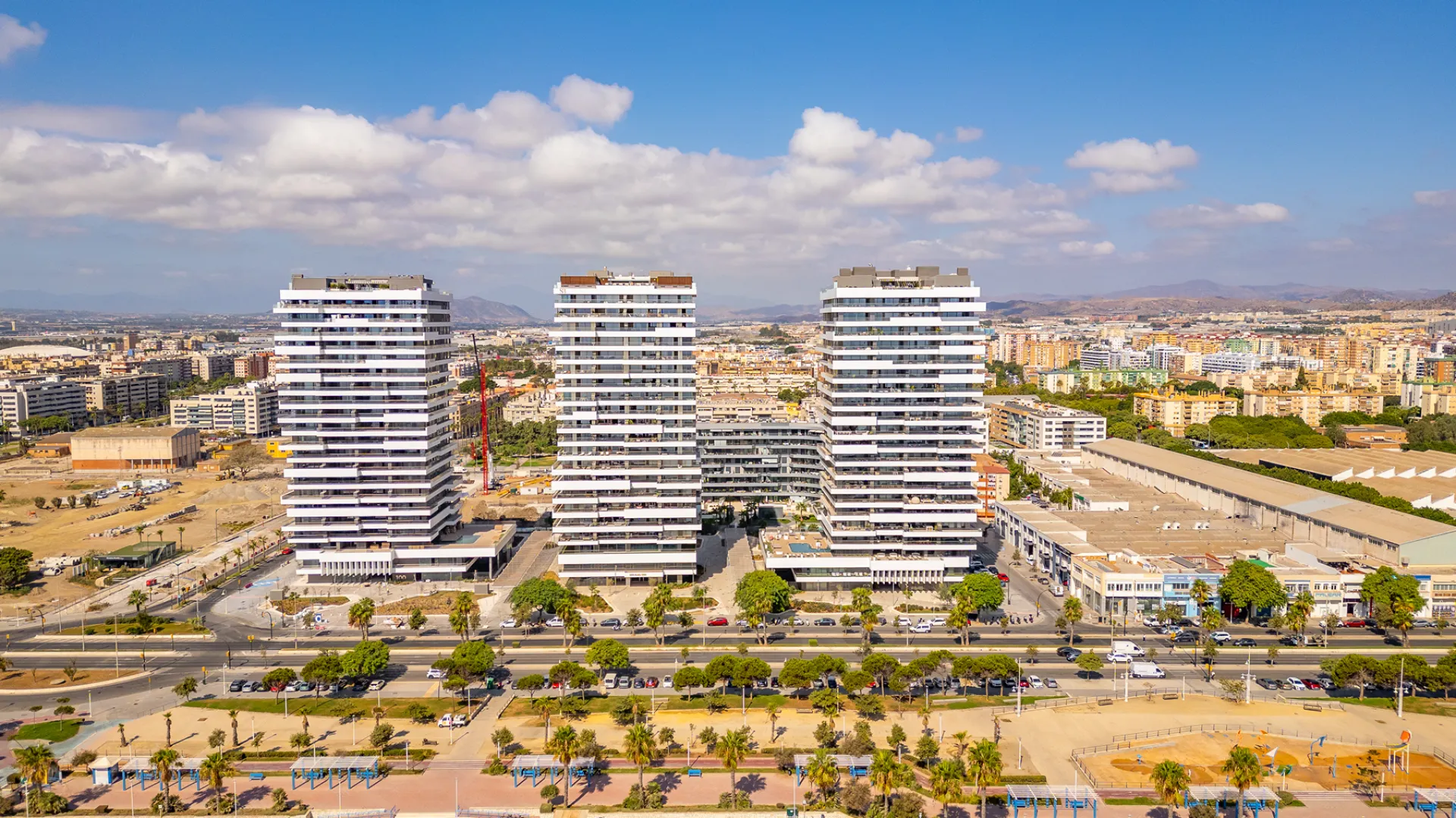 For sale apartment with 4 bedrooms in Parque Mediterráneo - Santa Paula