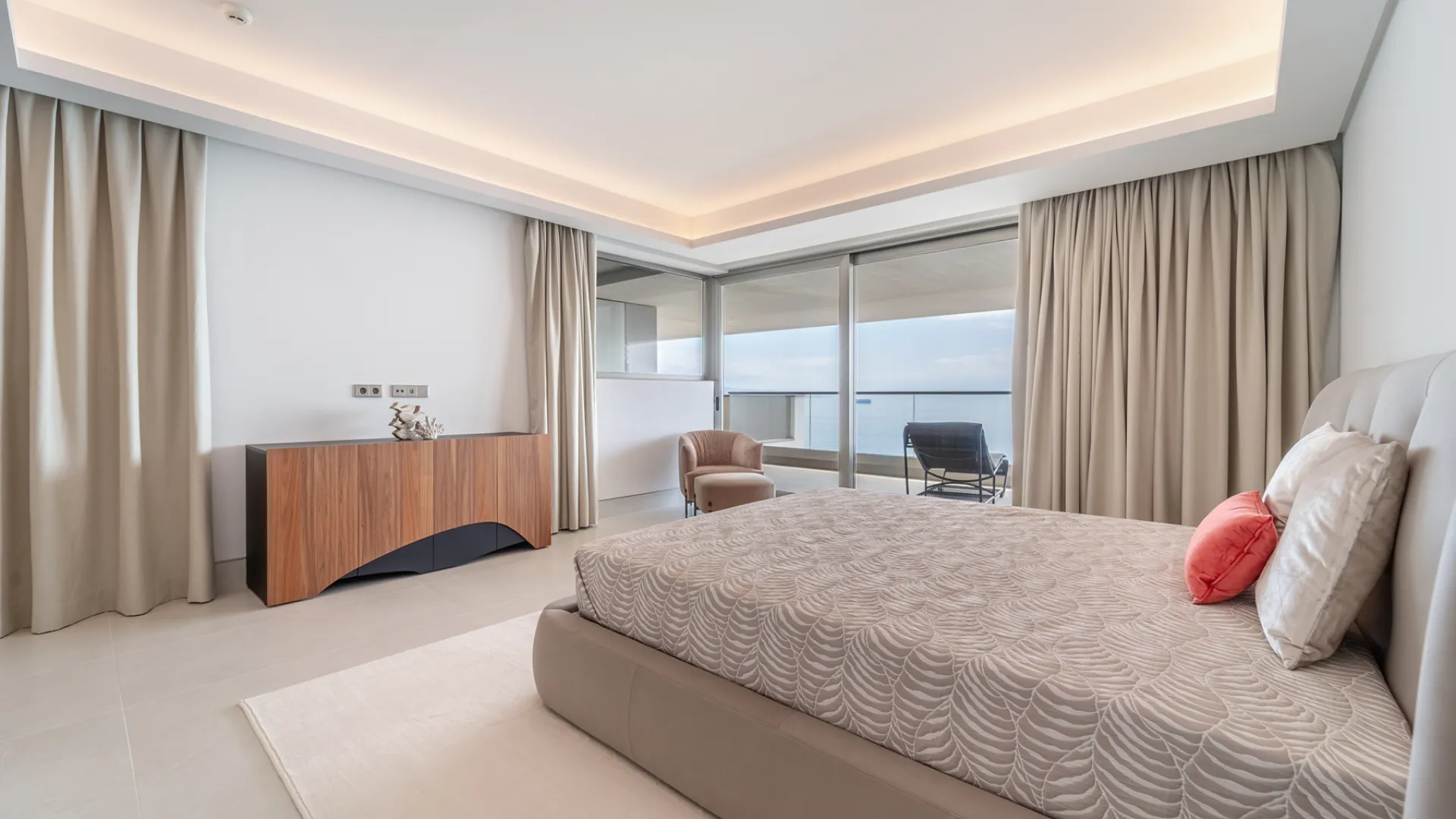 For sale apartment with 4 bedrooms in Parque Mediterráneo - Santa Paula