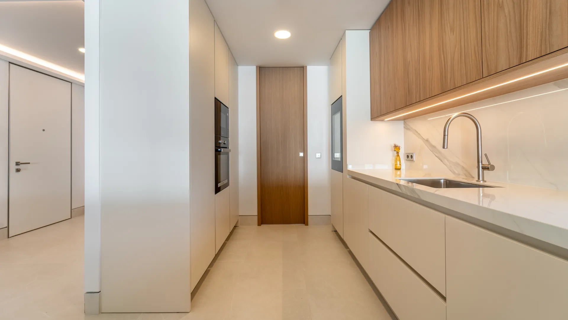 For sale apartment with 4 bedrooms in Parque Mediterráneo - Santa Paula