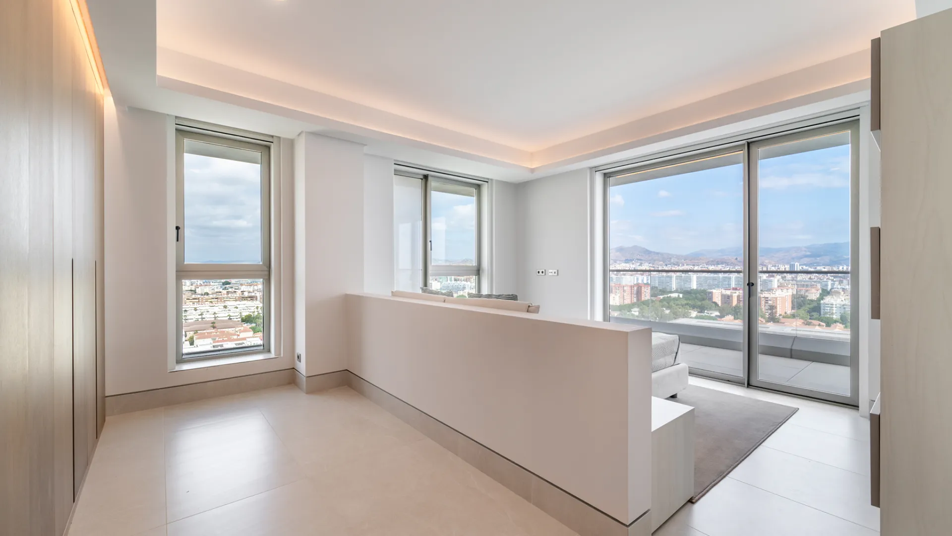 For sale apartment with 4 bedrooms in Parque Mediterráneo - Santa Paula