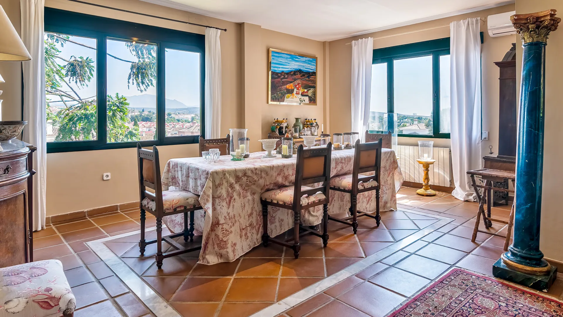 Comprar villa en Zona B con 5 dormitorios