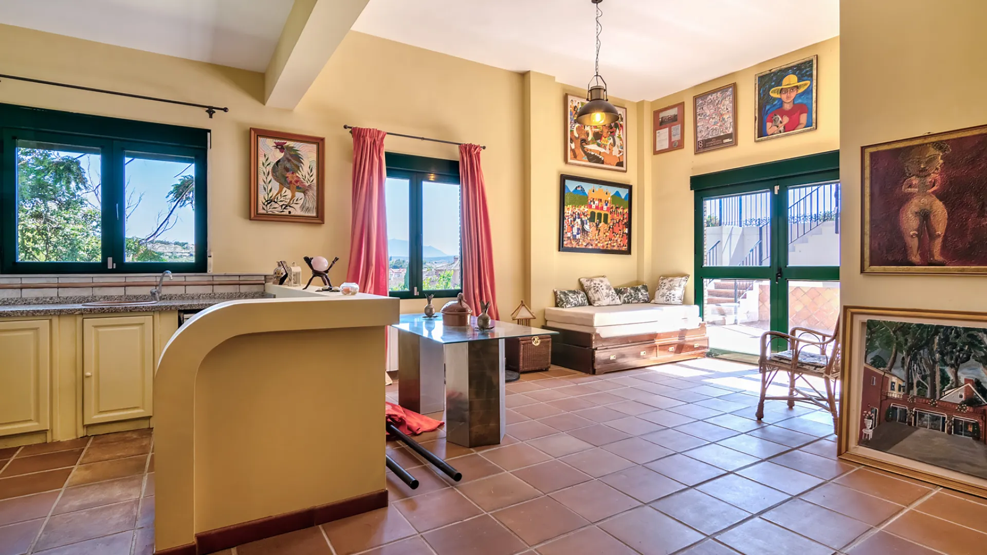 Comprar villa en Zona B con 5 dormitorios