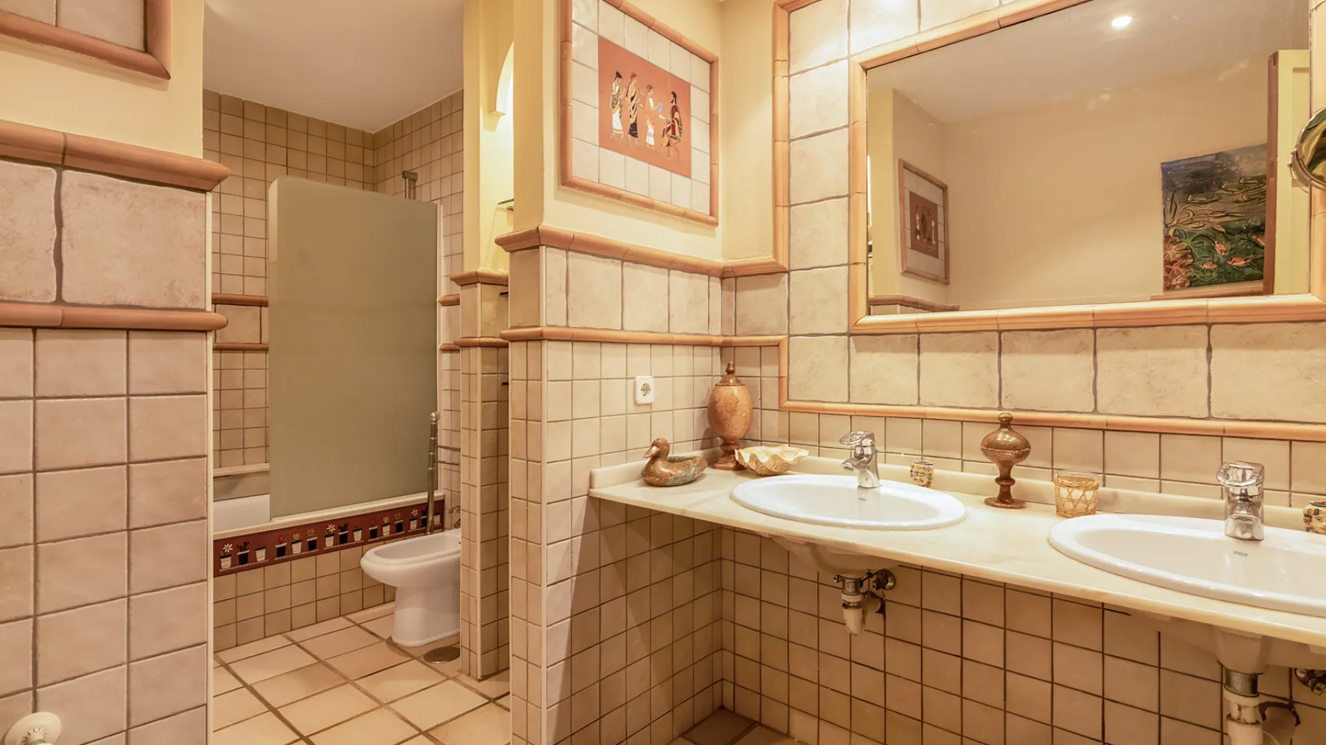 Comprar villa en Zona B con 5 dormitorios