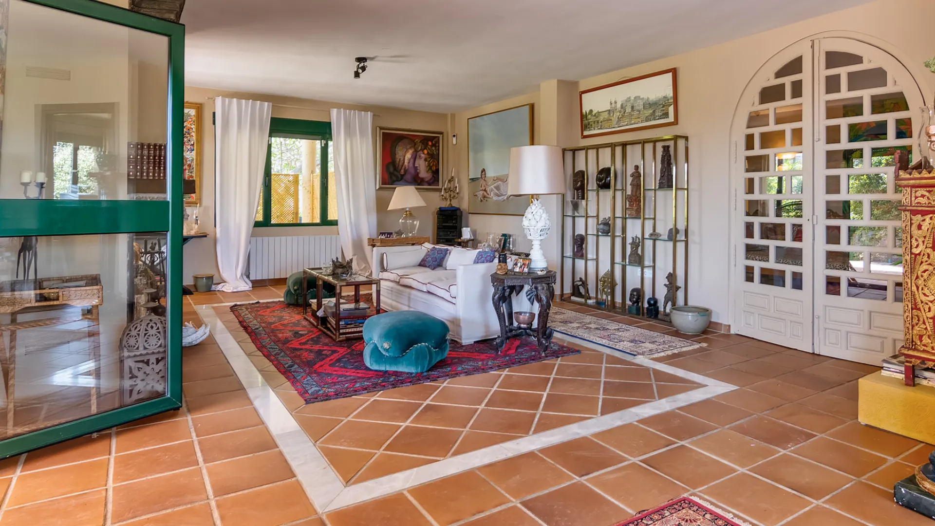 Comprar villa en Zona B con 5 dormitorios