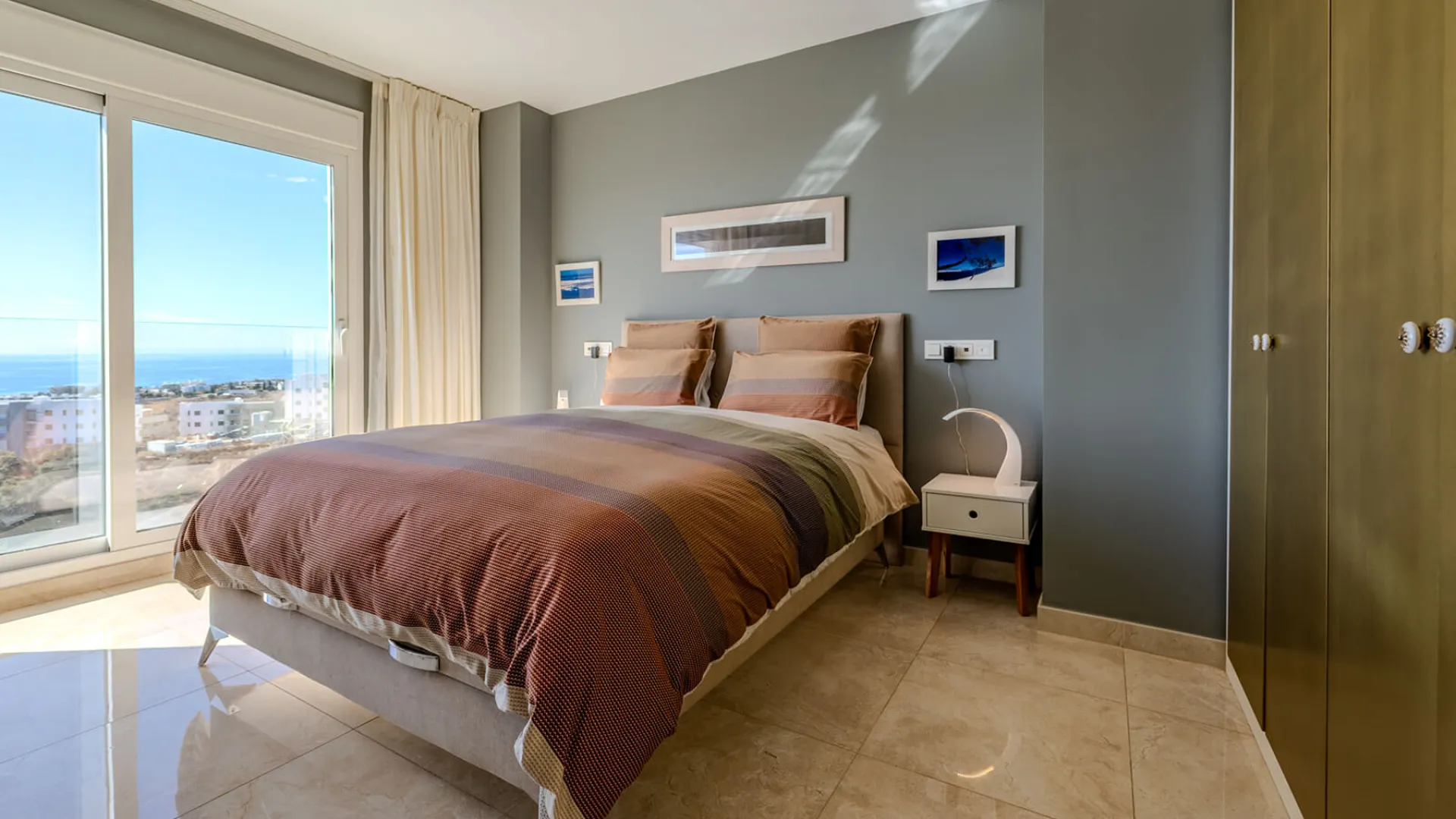 Comprar atico duplex en Los Altos de los Monteros