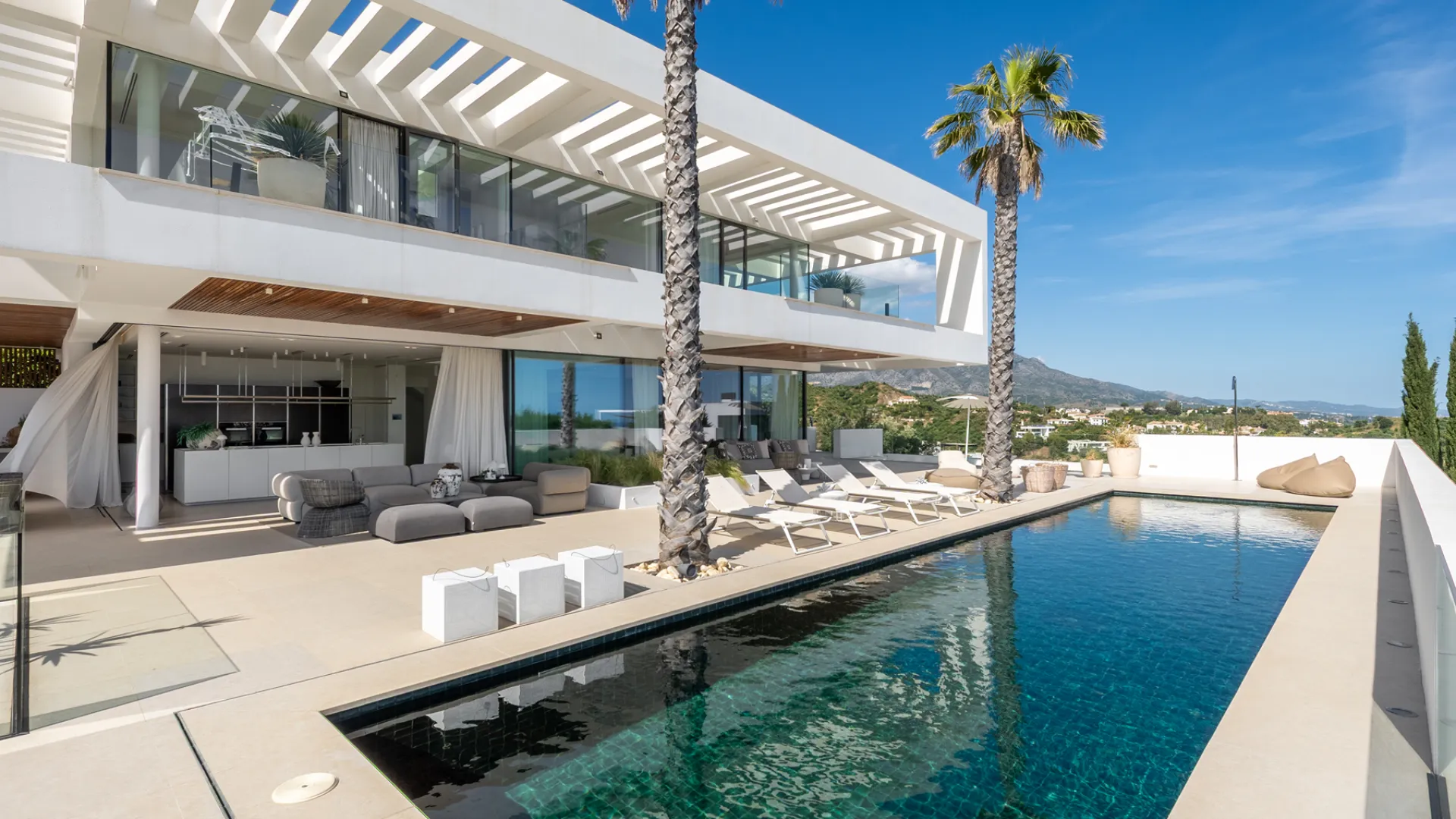 El Herrojo villa for sale