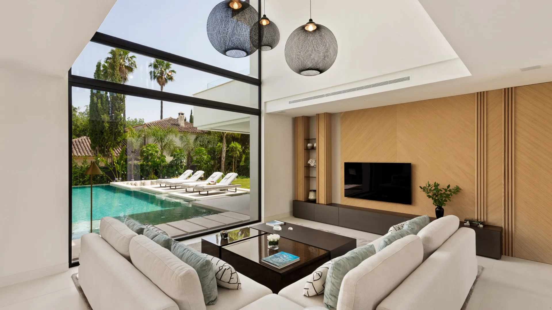 Nueva Andalucia villa for sale