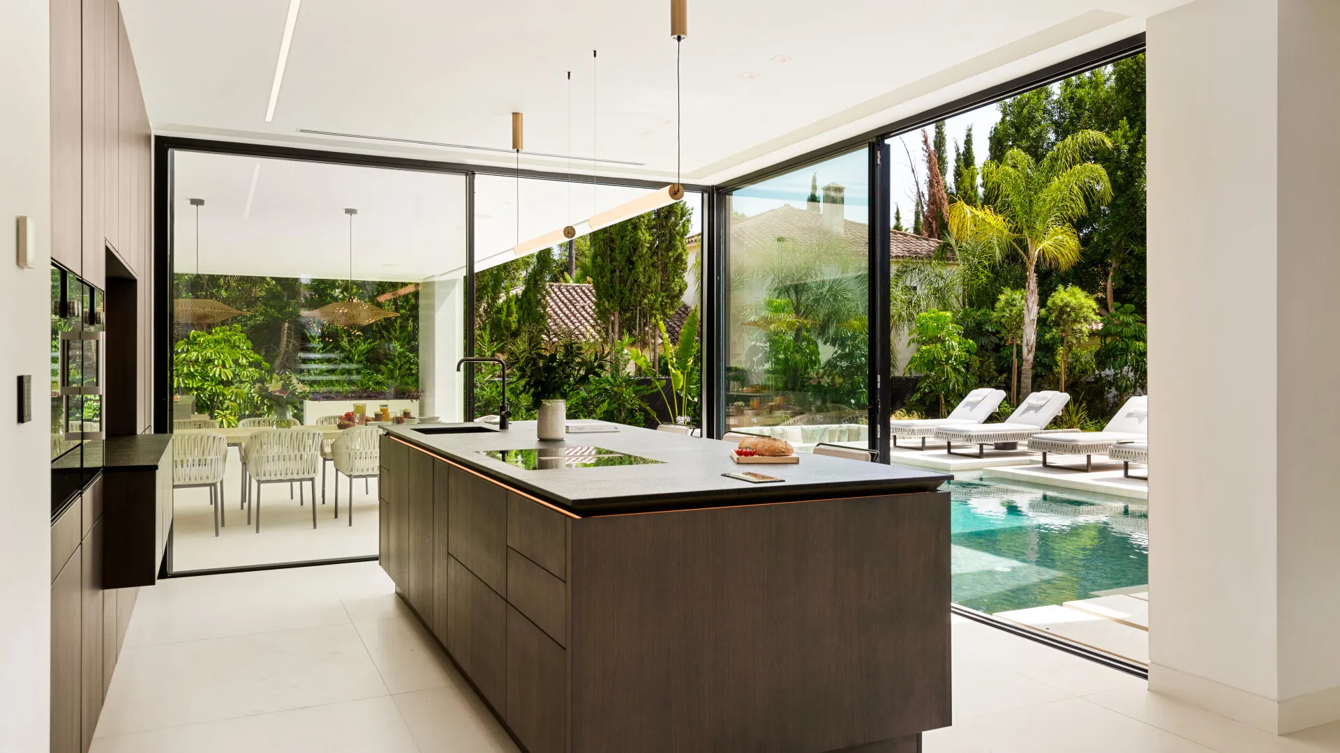 Nueva Andalucia villa for sale