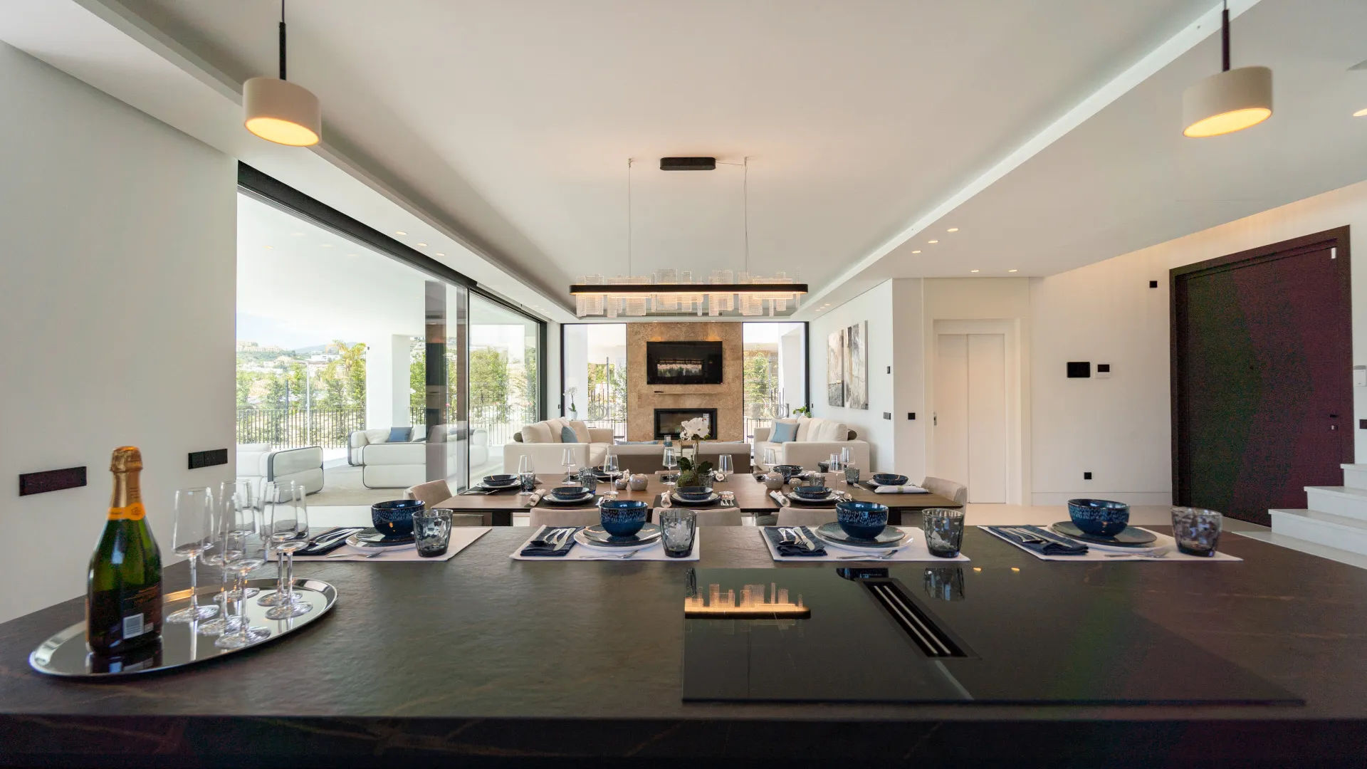 For sale villa with 5 bedrooms in Los Naranjos Golf