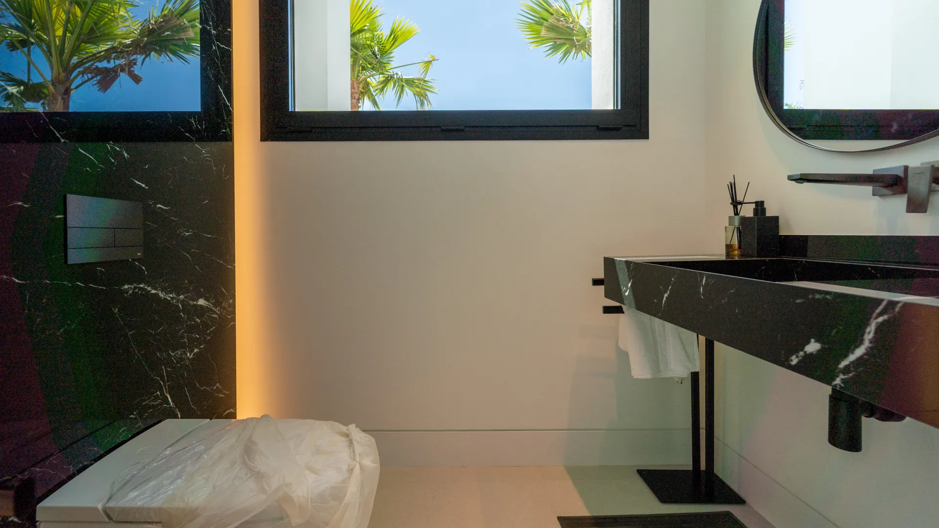 For sale villa with 5 bedrooms in Los Naranjos Golf