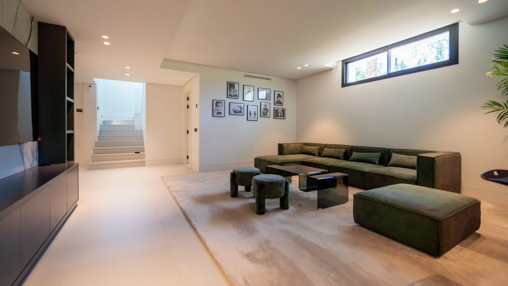 For sale villa with 5 bedrooms in Los Naranjos Golf