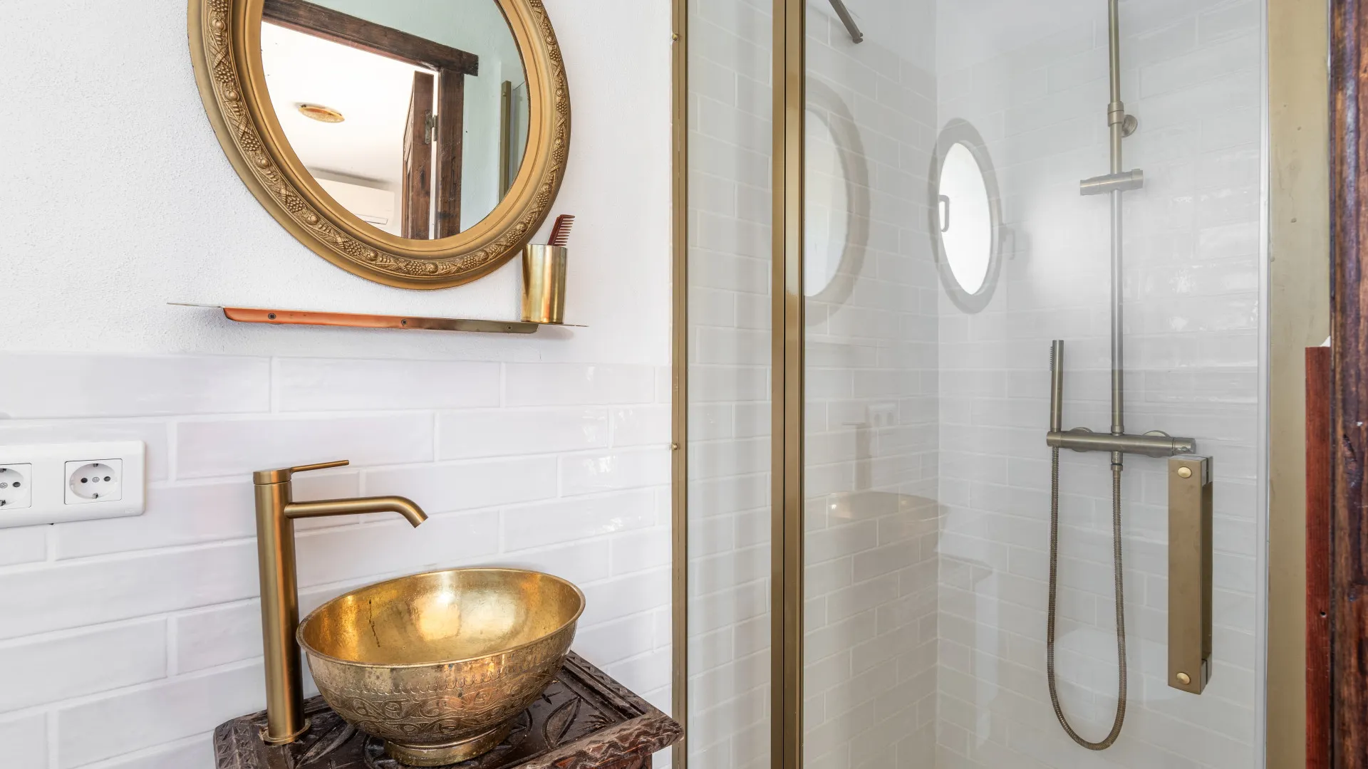 Finca de 5 dormitorios en venta en Comares