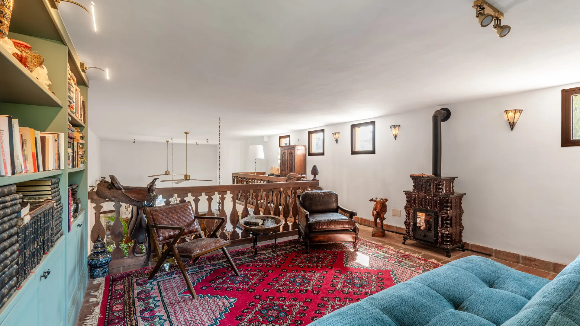 Finca de 5 dormitorios en venta en Comares