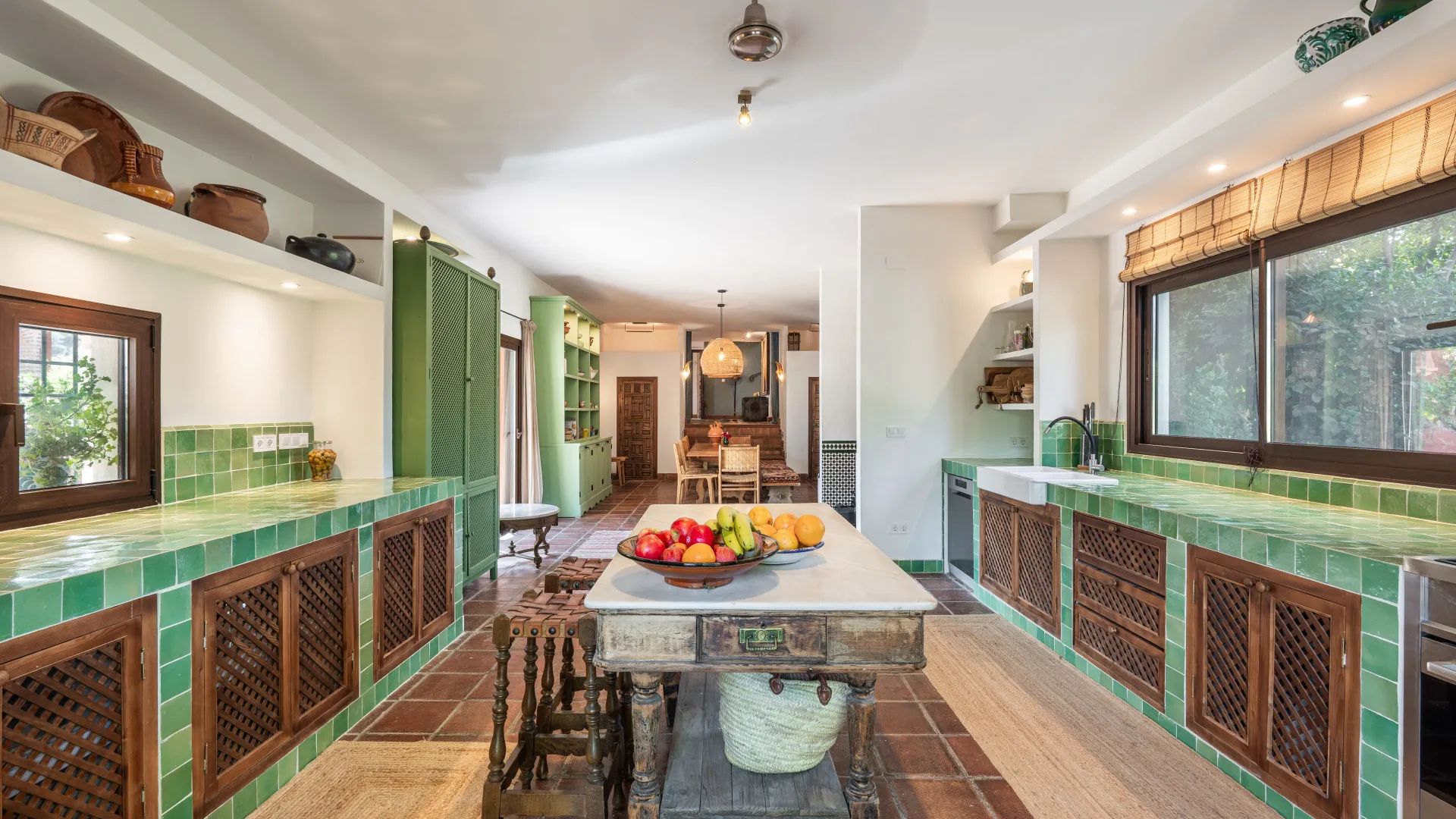 Finca de 5 dormitorios en venta en Comares