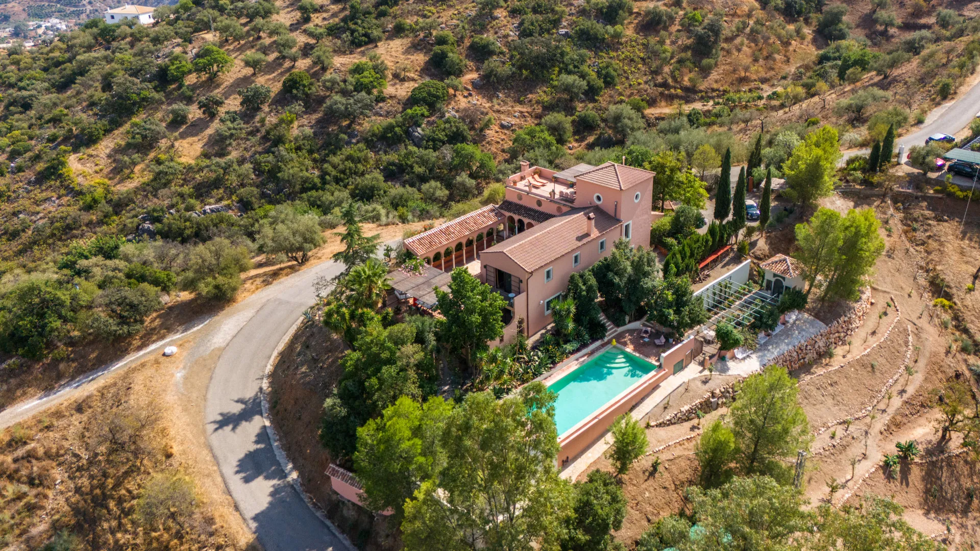 Finca de 5 dormitorios en venta en Comares