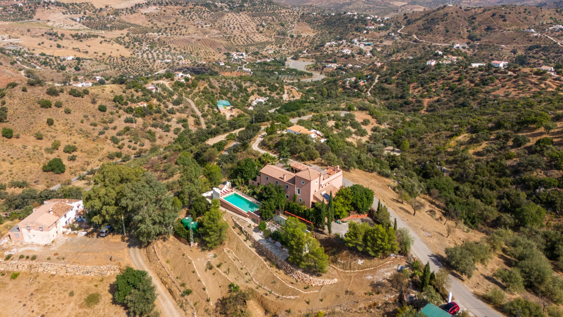 Finca de 5 dormitorios en venta en Comares