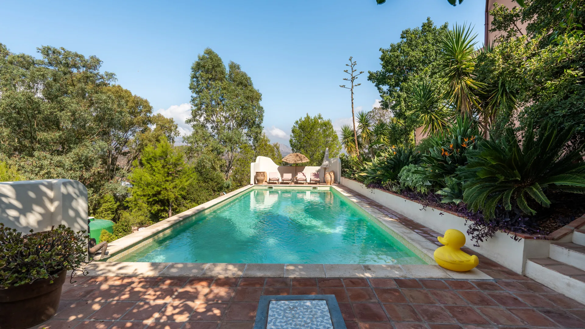 Finca de 5 dormitorios en venta en Comares