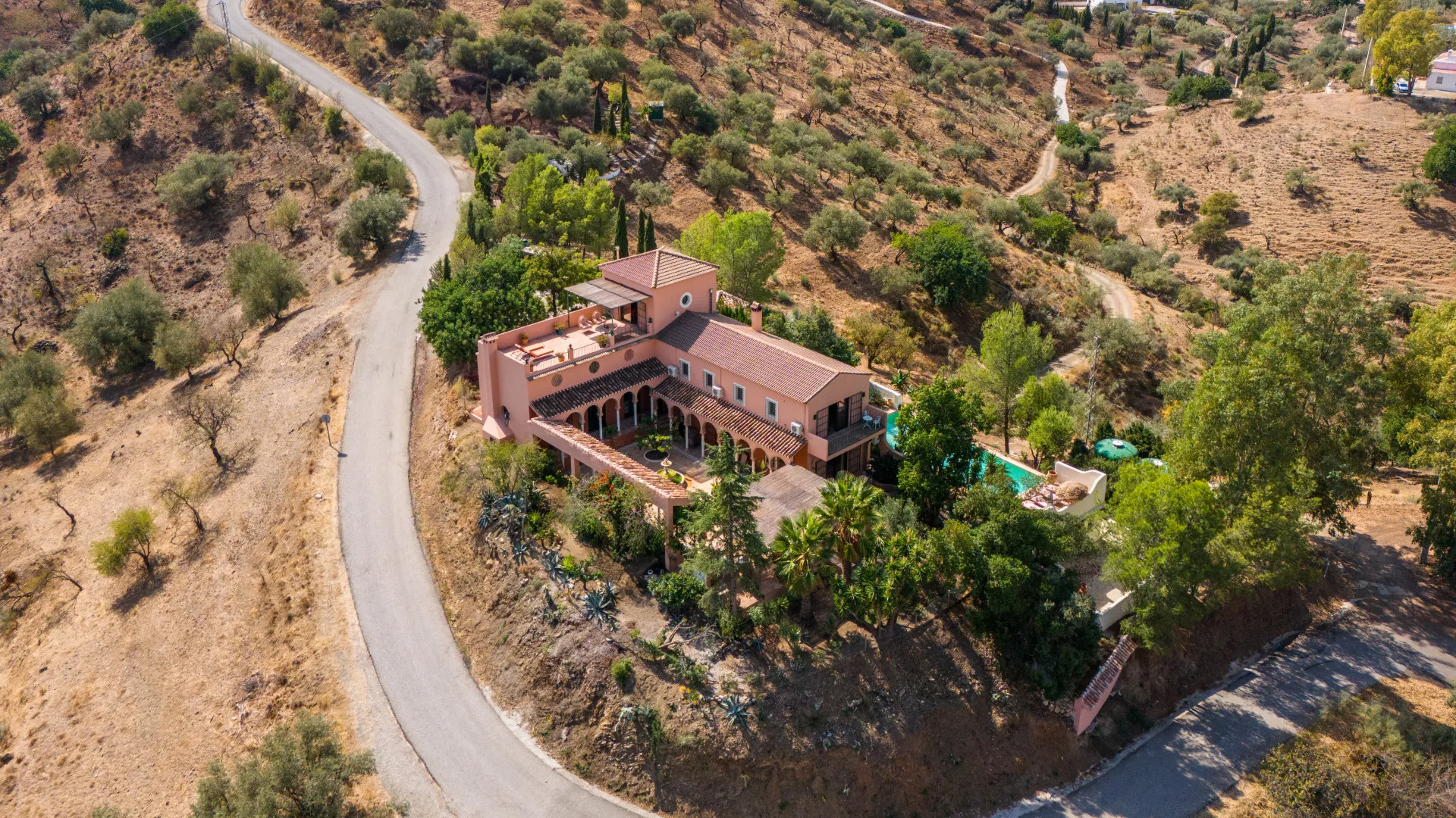 Finca de 5 dormitorios en venta en Comares