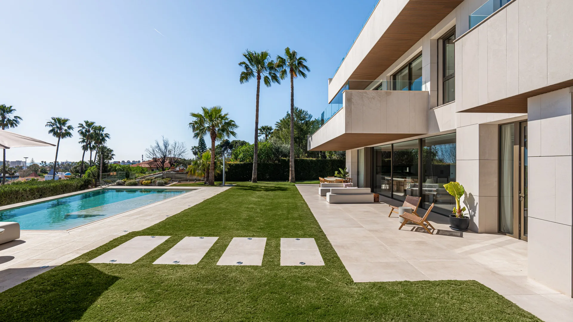 Villa for sale in Churriana