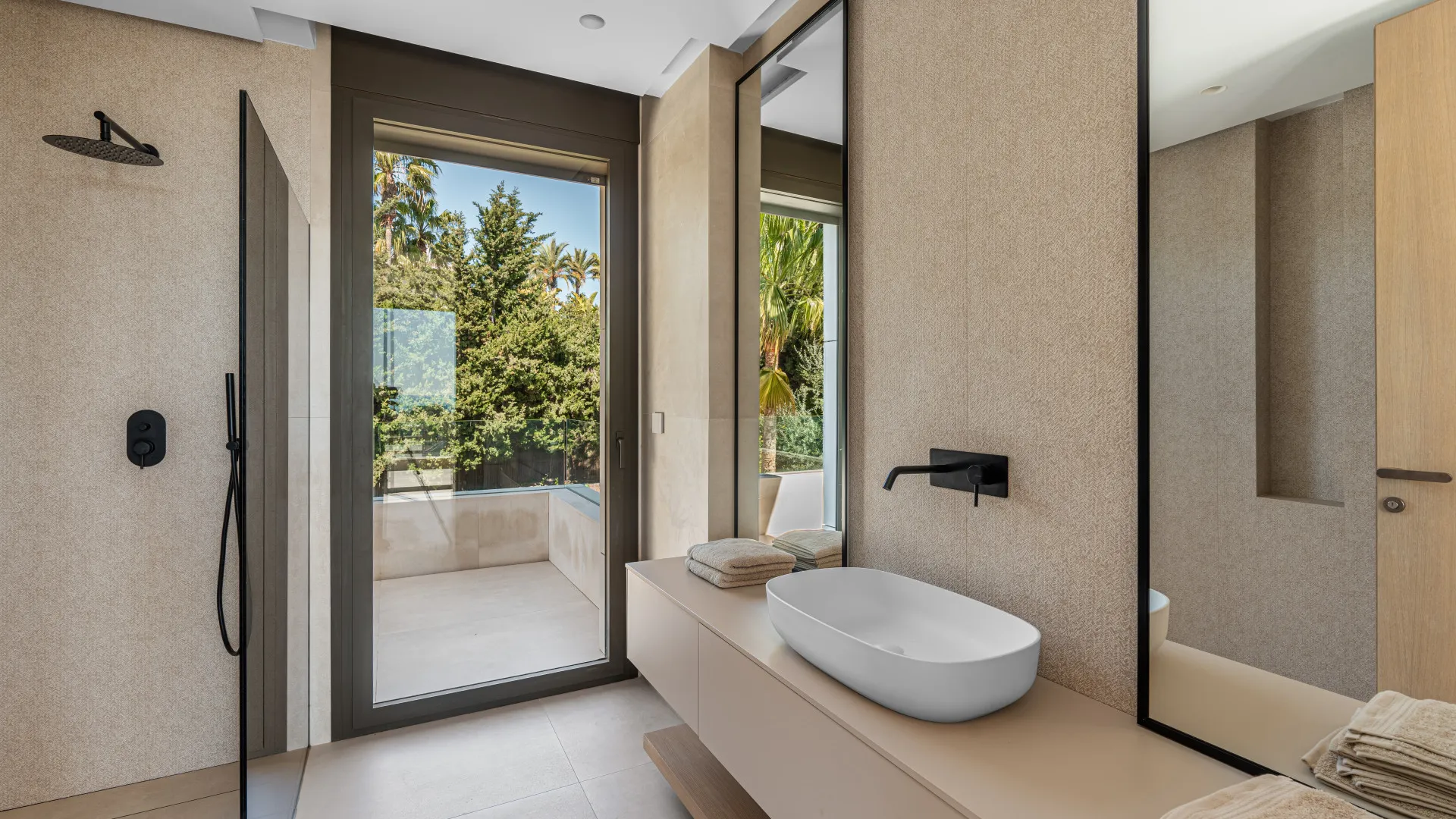 Villa for sale in Churriana