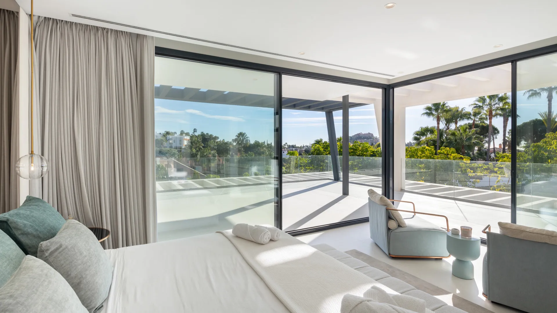For sale villa in Haza del Conde with 6 bedrooms